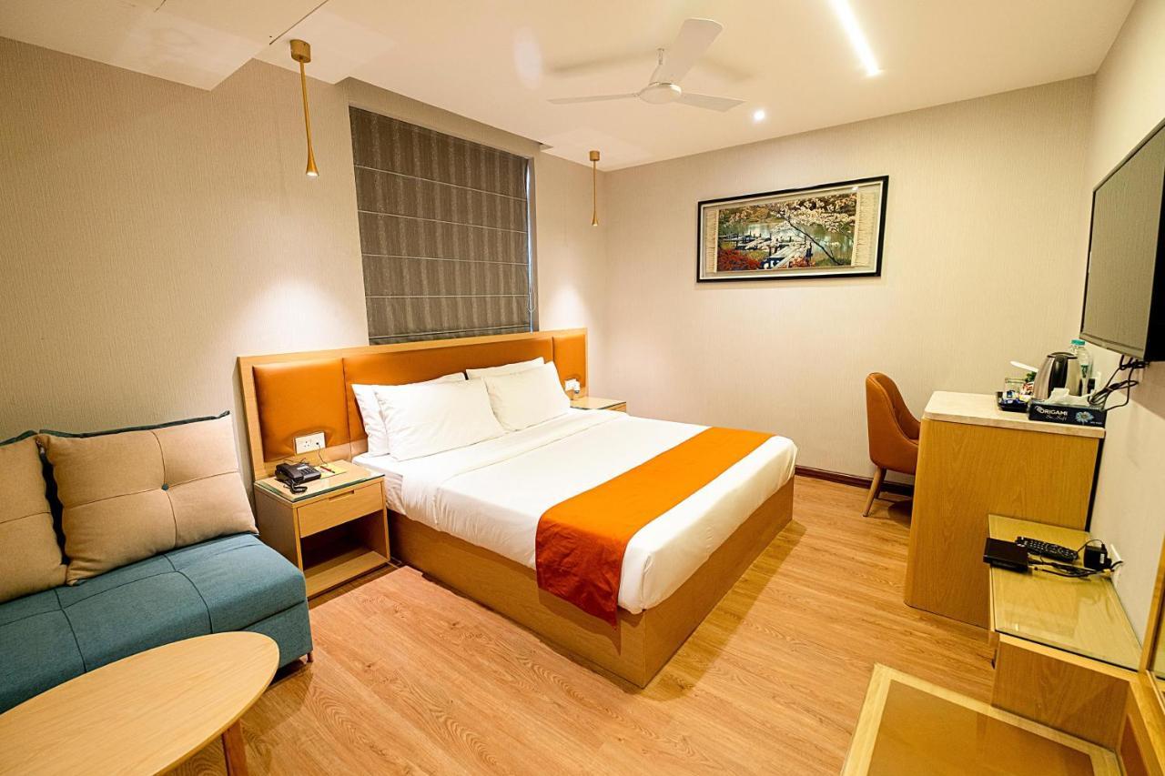 The Bastion Otel Bhopal Dış mekan fotoğraf