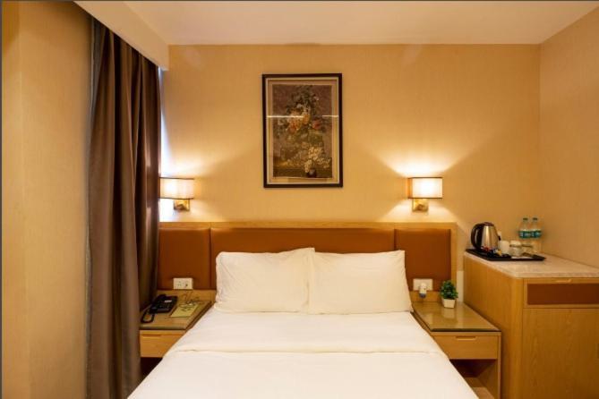 The Bastion Otel Bhopal Dış mekan fotoğraf