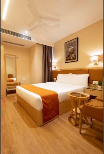 The Bastion Otel Bhopal Dış mekan fotoğraf
